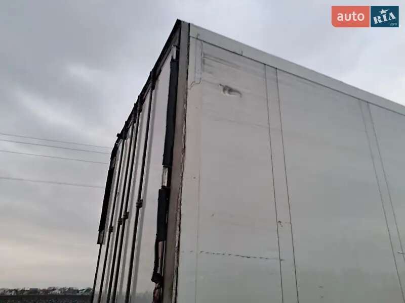 Рефрижератор полуприцеп Schmitz SKO 24 2004 в Николаеве
