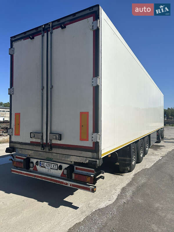 Рефрижератор напівпричіп Schmitz SKO 24 2007 в Дніпрі