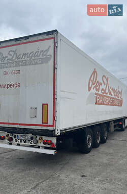 Изотермическая будка Schmitz SKO 24 2007 в Обухове