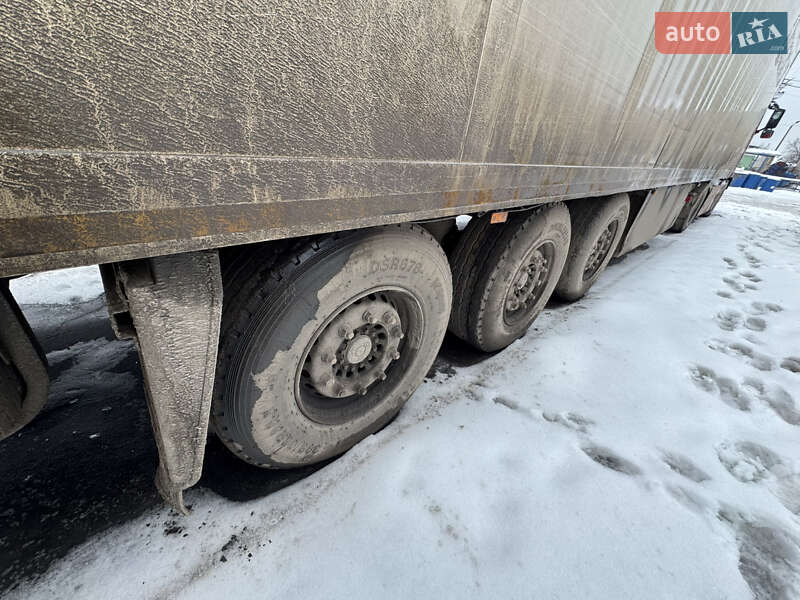 Рефрижератор полуприцеп Schmitz SKO 24 2003 в Виннице