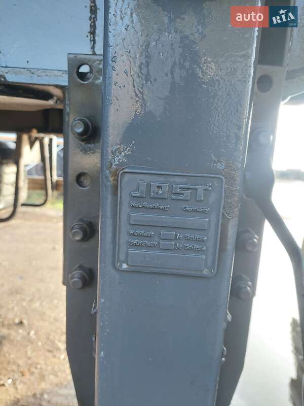 Зерновоз - полуприцеп Schmitz SPR 24 1996 в Ахтырке