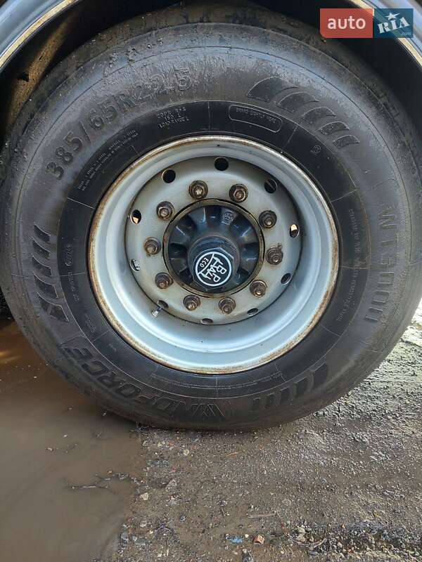 Зерновоз - полуприцеп Schmitz SPR 24 1996 в Ахтырке