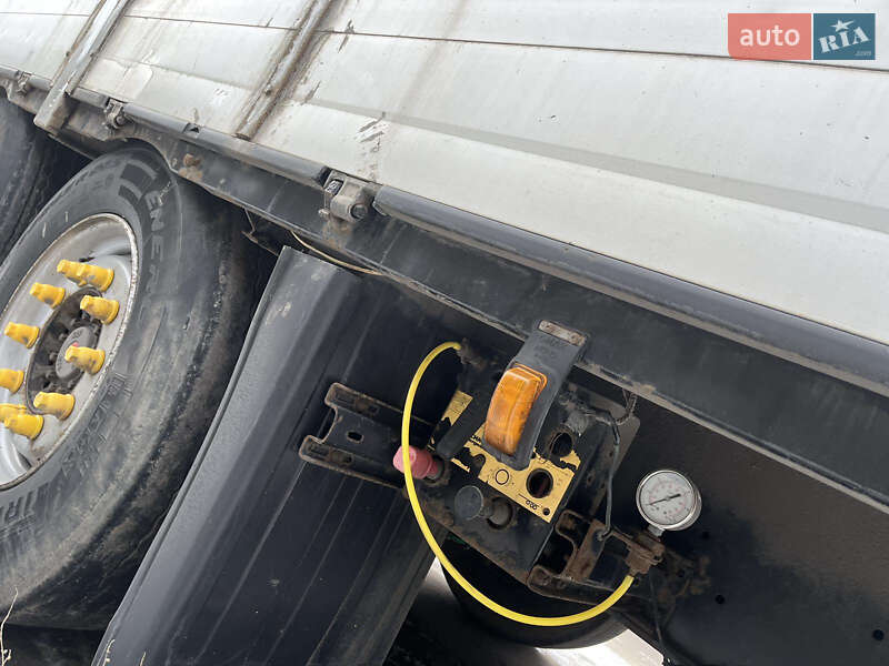 Зерновоз - полуприцеп Schmitz SPR 24L 2003 в Ракитном фото 3 Зерновоз - полуприцеп Schmitz SPR 24L 2003 в Ракитном