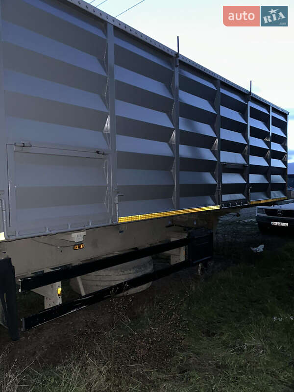 Самоскид напівпричіп Schmitz SPR 24L 2007 в Веселиновому