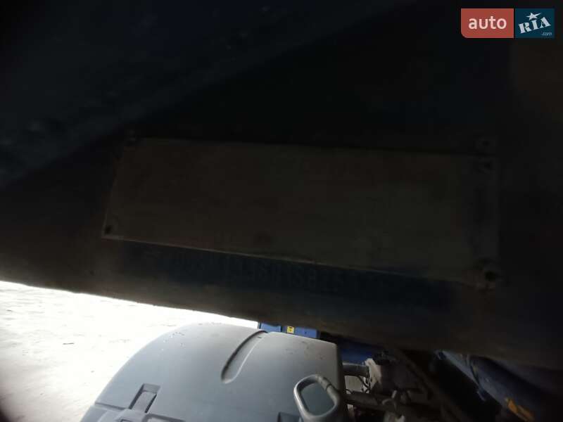 Цистерна напівпричіп Schrader Z-STA 24 2011 в Житомирі