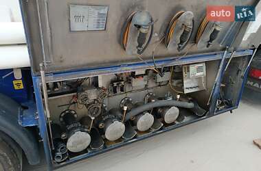 Цистерна напівпричіп Schrader Z-STA 24 2011 в 