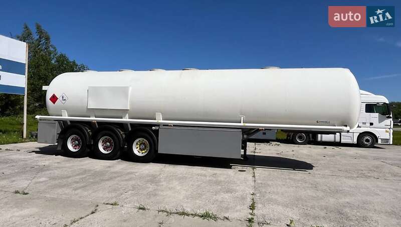 Цистерна Schrader Z-STA 24 2010 в Львові