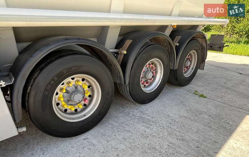 Цистерна Schrader Z-STA 24 2010 в Львові