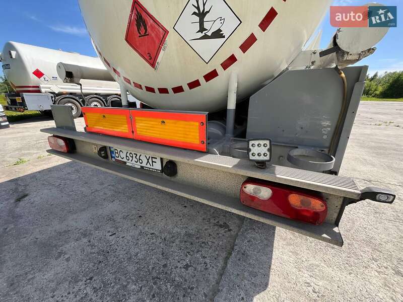Цистерна Schrader Z-STA 24 2010 в Львові