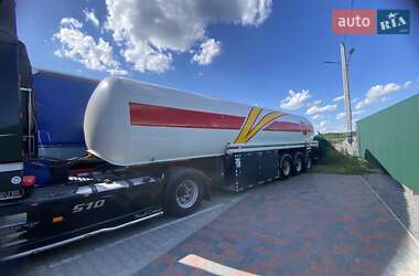 Цистерна напівпричіп Schrader Z-STA 24 2000 в Рівному
