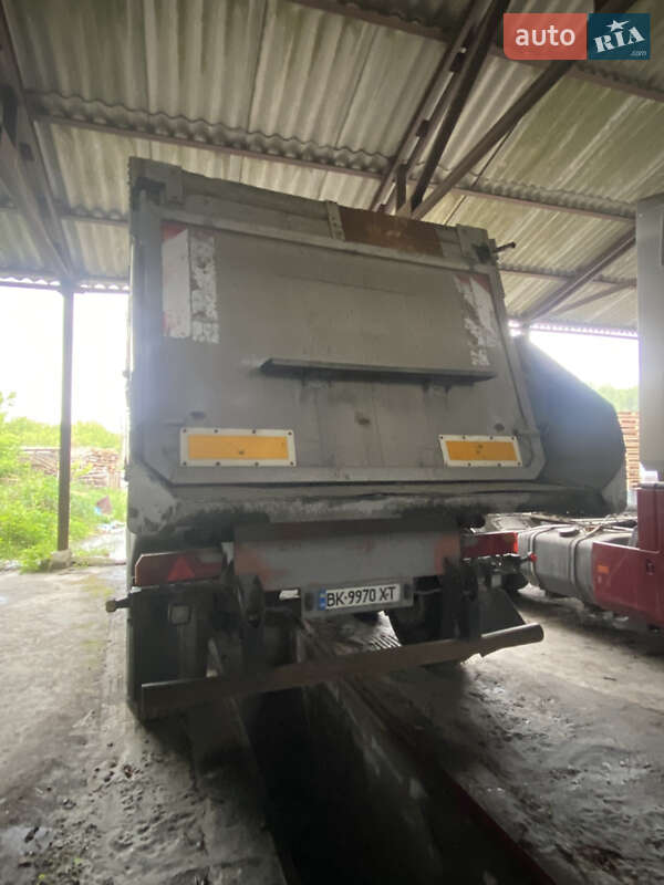 Самоскид напівпричіп Schwarzmuller 3A-3SHKSE 1997 в Кореці