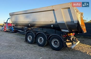 Самоскид напівпричіп Schwarzmuller 3E-E 2007 в Долині