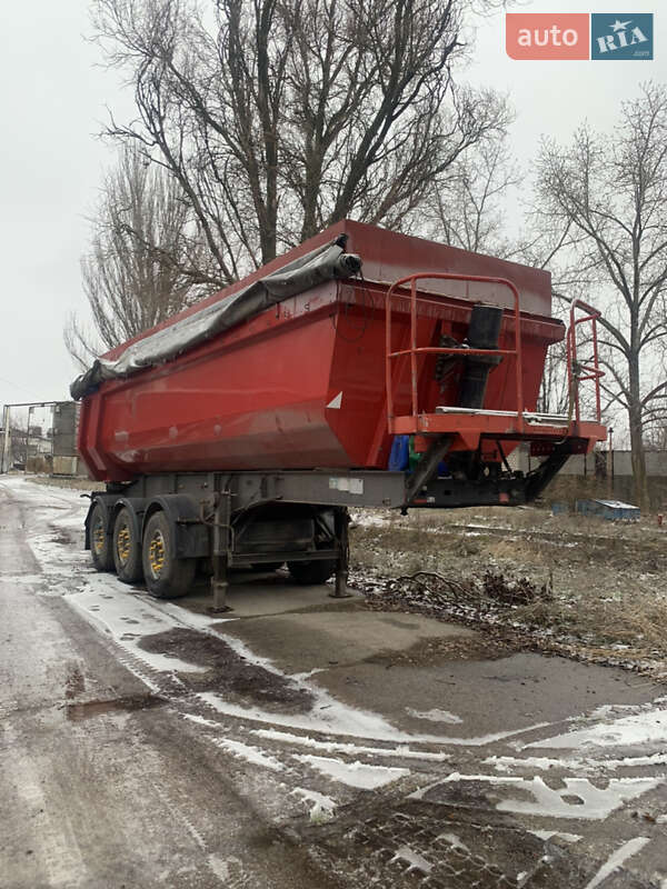 Самоскид напівпричіп Schwarzmuller HKS 2007 в Дніпрі