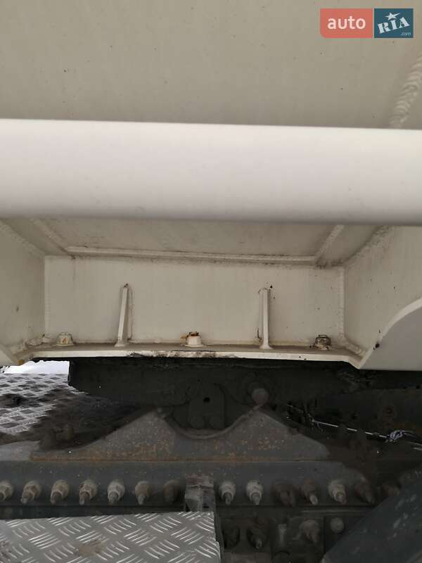 Цистерна полуприцеп Schwarzmuller J-Serie 1998 в Каменском