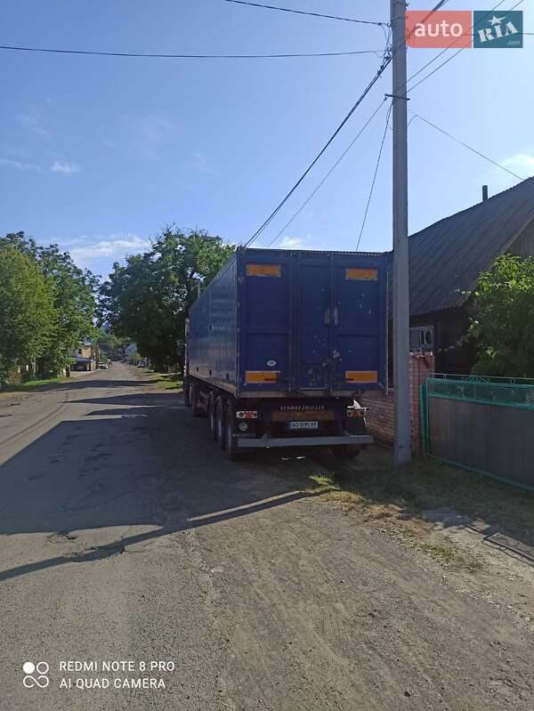 Зерновоз - напівпричіп Schwarzmuller Kis 2006 в Тячеві