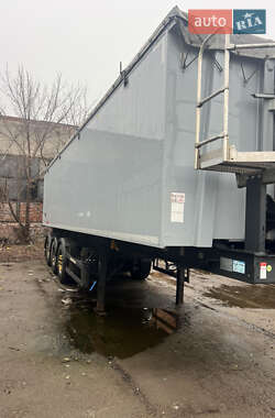 Зерновоз - полуприцеп Schwarzmuller Kis 2017 в Полтаве