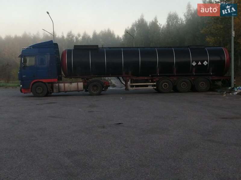 Цистерна Schwarzmuller SAF 1993 в 
