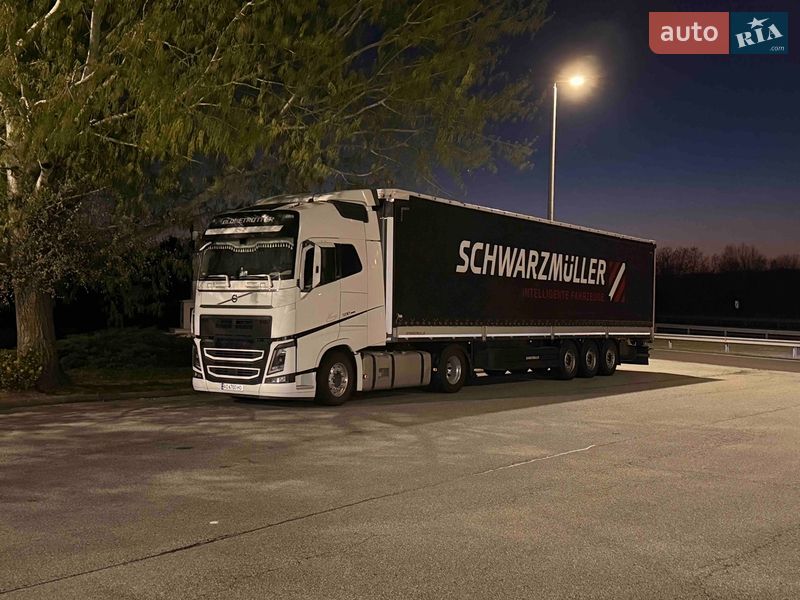 Тентований борт (штора) - напівпричіп Schwarzmuller SAF 2017 в Іршаві