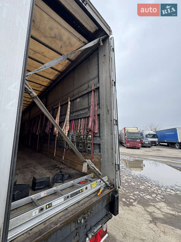 Тентований борт (штора) - напівпричіп Schwarzmuller SN24 2011 в Луцьку
