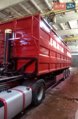 Самоскид напівпричіп Schwarzmuller SPA-3E 2003 в 