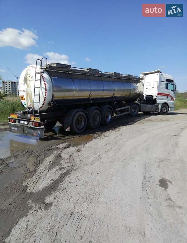 Цистерна полуприцеп Schwarzmuller SPA-3E 1999 в Одессе