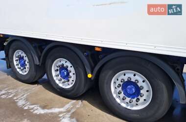 Рефрижератор полуприцеп Schwarzmuller SPA-3E 2002 в 