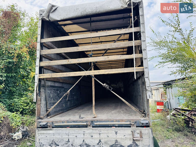 Бортовой полуприцеп Schwarzmuller SPA-3E 2007 в Запорожье