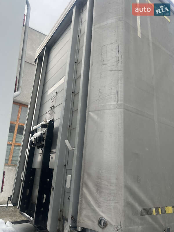 Тентованный борт (штора) - полуприцеп Schwarzmuller SPA-3E 2005 в Ужгороде