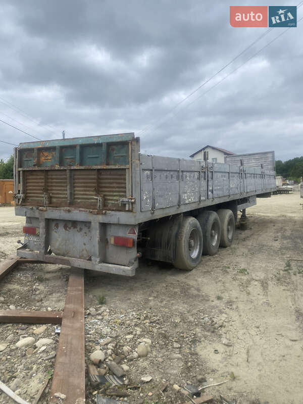 Бортовой полуприцеп Schwarzmuller SPA-3E 1993 в Ивано-Франковске