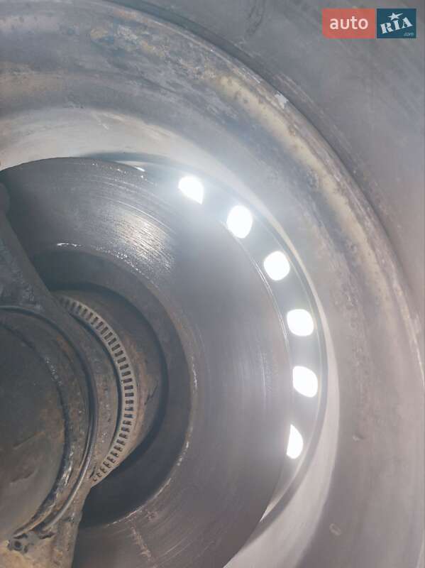 Зерновоз - полуприцеп Schwarzmuller SPA 2011 в Умани