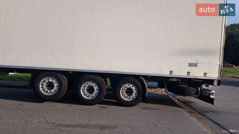 Рефрижератор полуприцеп Schwarzmuller SPA 2001 в Кобеляках