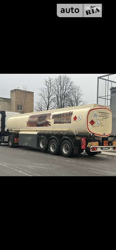 Цистерна полуприцеп Schwarzmuller TS 2006 в 