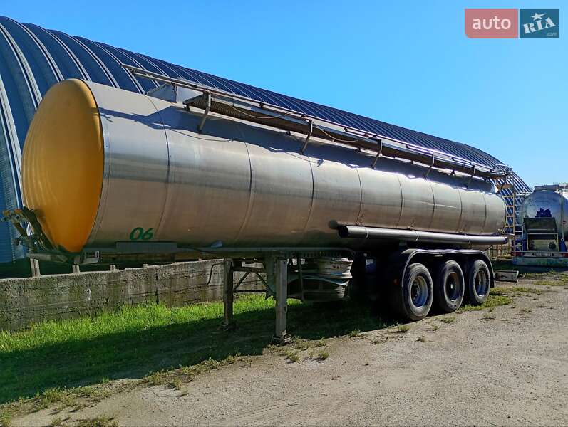 Цистерна полуприцеп Schwarzmuller TS 1988 в Бахмаче