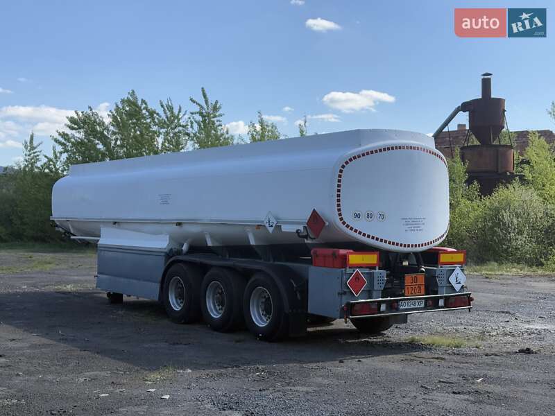 Цистерна напівпричіп Schwarzmuller TSL 1996 в Хусті фото 4 Цистерна напівпричіп Schwarzmuller TSL 1996 в Хусті