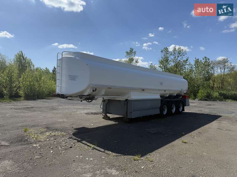 Цистерна напівпричіп Schwarzmuller TSL 1996 в Хусті фото 27 Цистерна напівпричіп Schwarzmuller TSL 1996 в Хусті