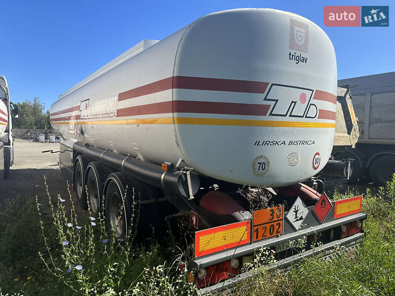 Цистерна полуприцеп Schwarzmuller TSL 1998 в Бородянке