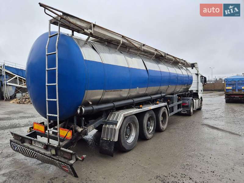 Цистерна напівпричіп Schwingenschlogel DST-30L/V2A 1989 в Вінниці