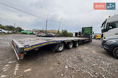 Низкорамна платформа Schwingenschlogel DST-30L/V2A 2011 в Львові