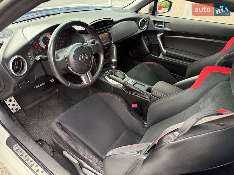 Купе Scion FR-S 2015 в Киеве