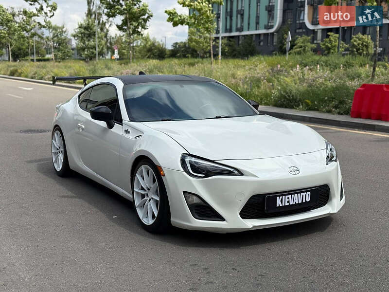 Купе Scion FR-S 2015 в Киеве фото 5 Купе Scion FR-S 2015 в Киеве