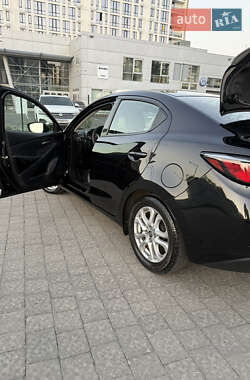 Седан Scion iA 2015 в 