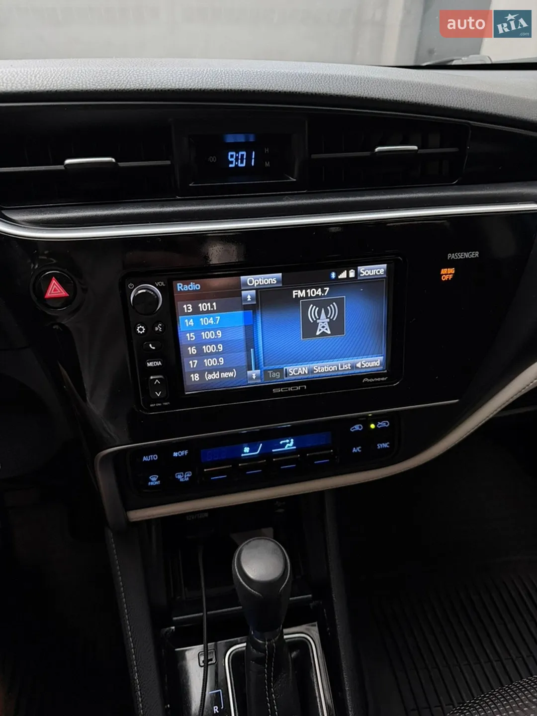 2015 Scion iM - мініатюра 11