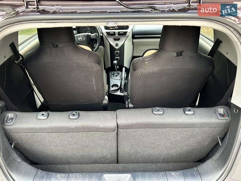 Хэтчбек Scion iQ 2013 в Полтаве