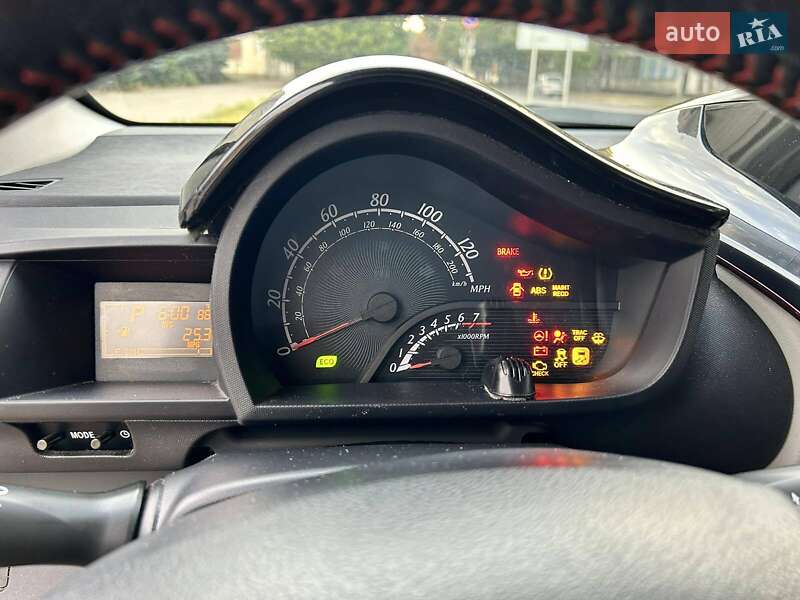 Хэтчбек Scion iQ 2013 в Полтаве