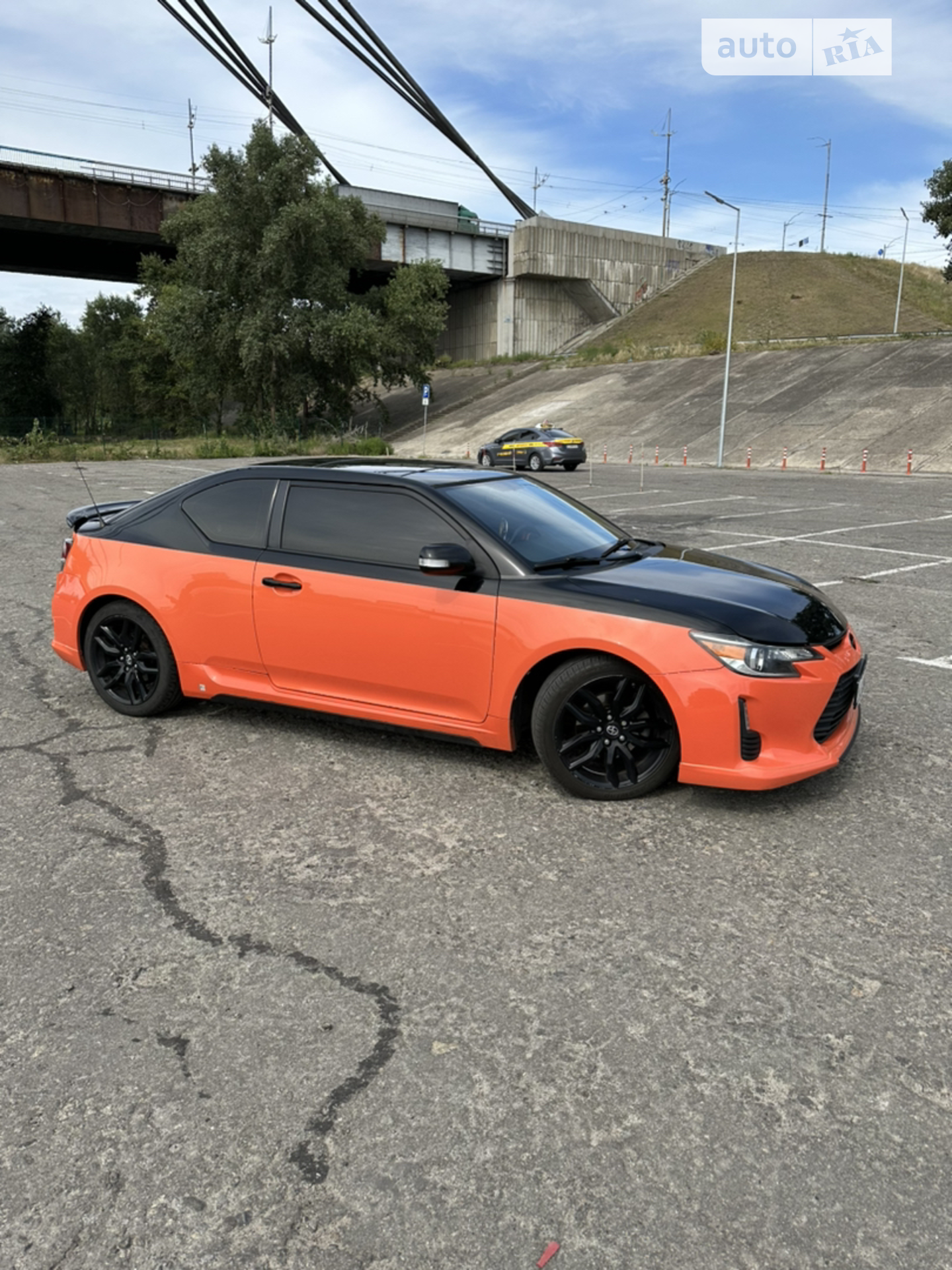 2014 Scion tC - мініатюра 9