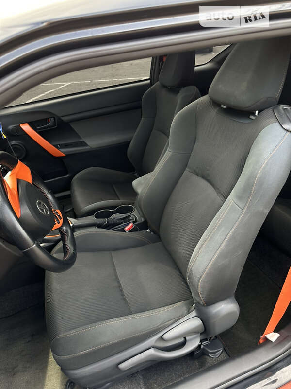 Купе Scion tC 2014 в Києві