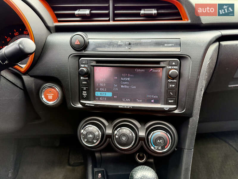 Купе Scion tC 2014 в Киеве
