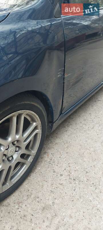 Купе Scion tC 2004 в Южноукраинске