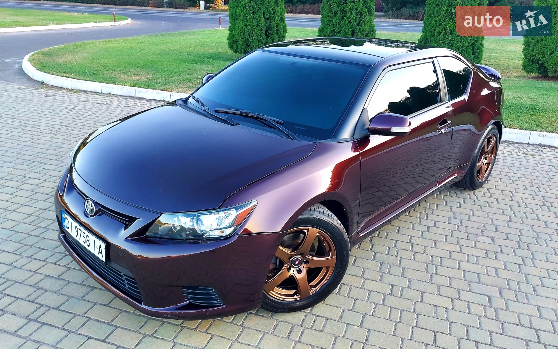 2011 Scion tC - мініатюра 9