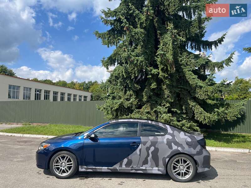 Купе Scion tC 2004 в Львові